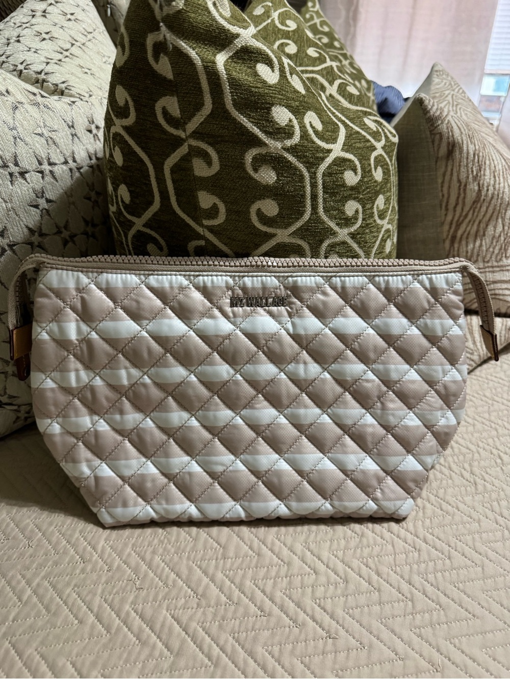 🎉QUICK SALE🎉MZ Wallace Large Zoey Cosmetic Mushroom Ecru Charter Stripe - Picture 4 of 8
